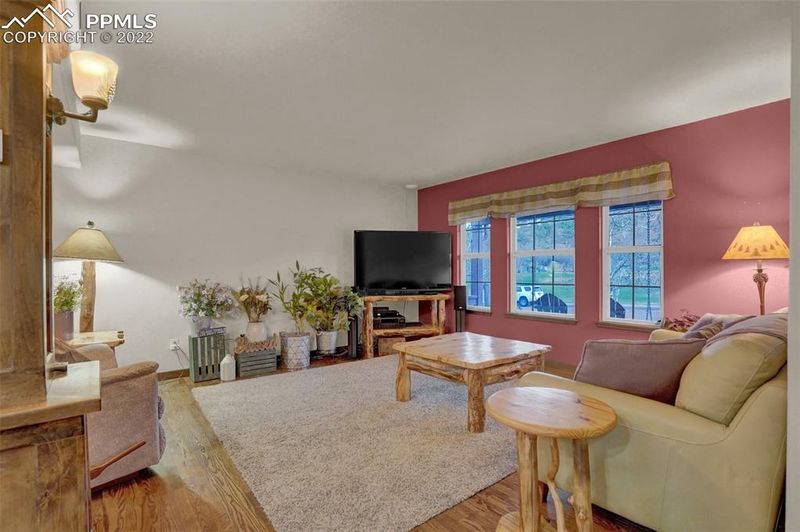 1270 Carlson Dr, Colorado Springs, CO 80919