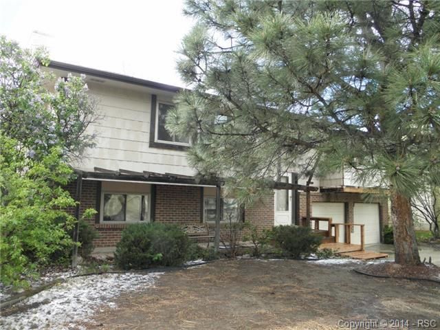 1272 Brittany Cir, Colorado Springs, CO 80918