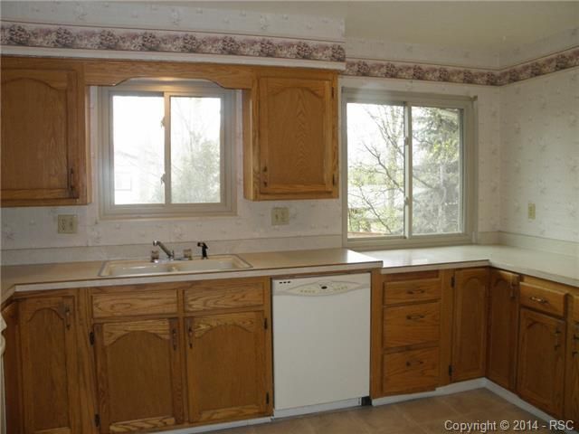1272 Brittany Cir, Colorado Springs, CO 80918