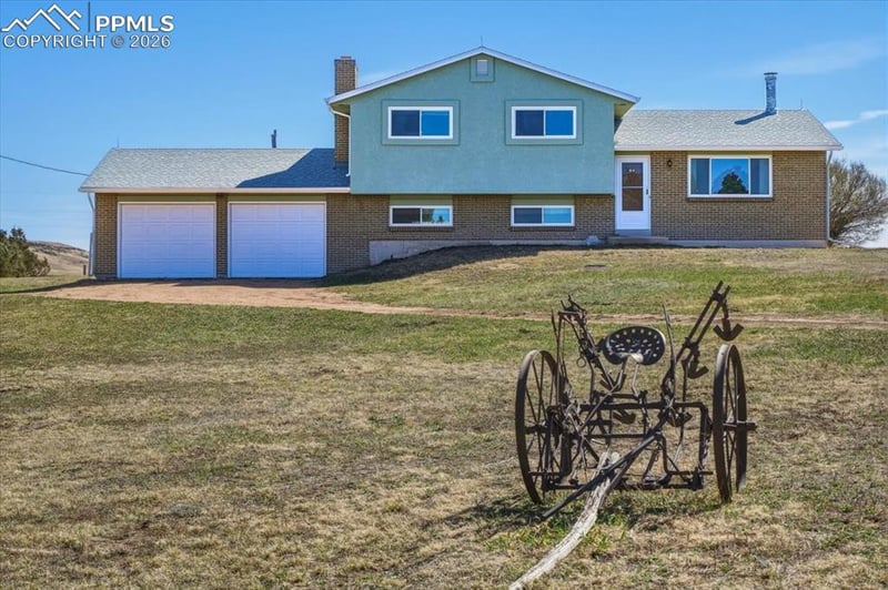 12720 Mesa View Rd, Larkspur, CO 80118