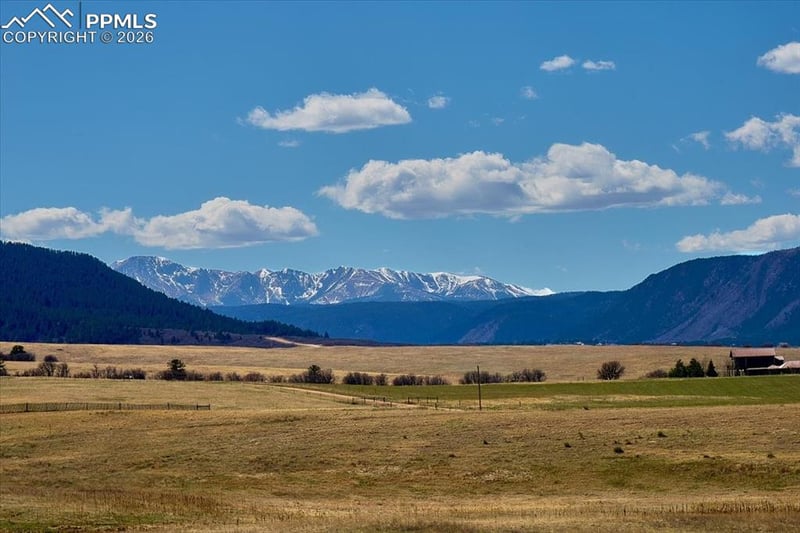 12720 Mesa View Rd, Larkspur, CO 80118