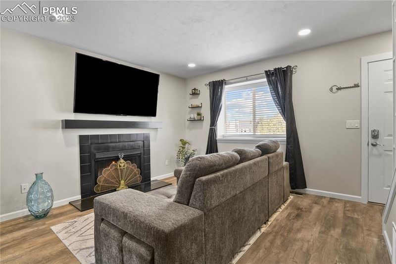 1273 Soaring Eagle Dr, Colorado Springs, CO 80915