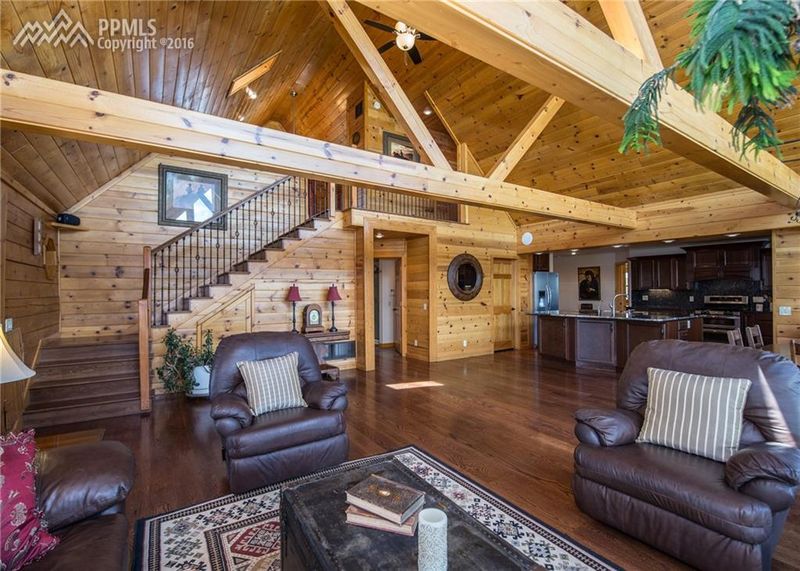 1275 Newton Rd, Pueblo, CO 81005