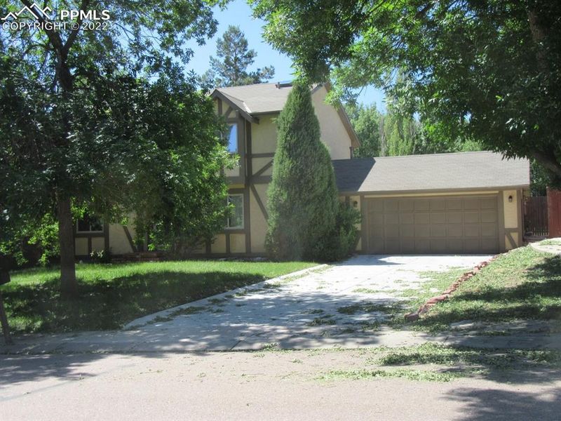 1275 Valkenburg Dr, Colorado Springs, CO 80907