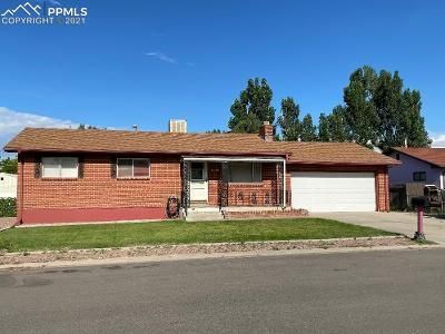 1278 20 1/2 Ln, Pueblo, CO 81006