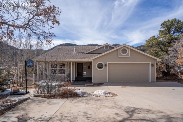 128 Oakdale Dr, Palmer Lake, CO 80133