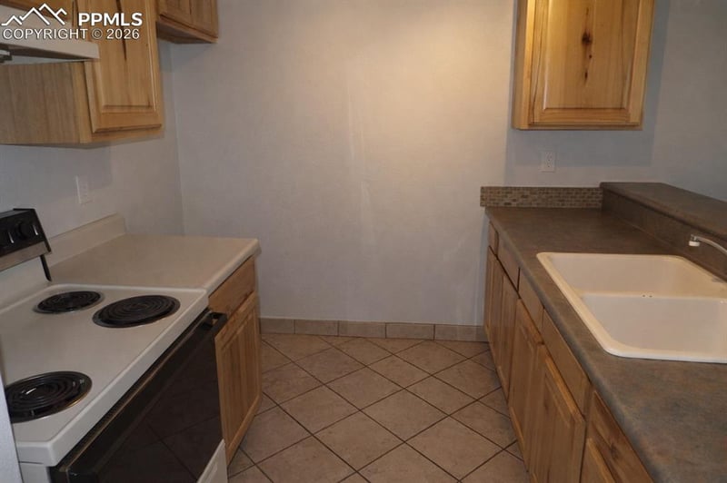 128 Rockrimmon Blvd #201, Colorado Springs, CO 80919
