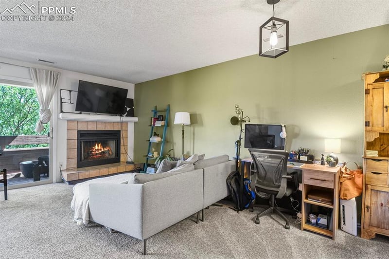 128 W Rockrimmon Blvd #205, Colorado Springs, CO 80919
