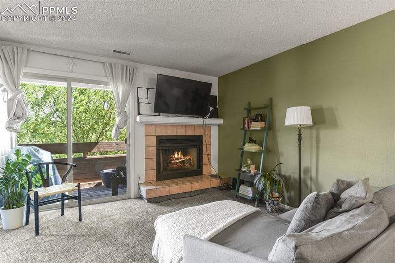 128 W Rockrimmon Blvd #205, Colorado Springs, CO 80919