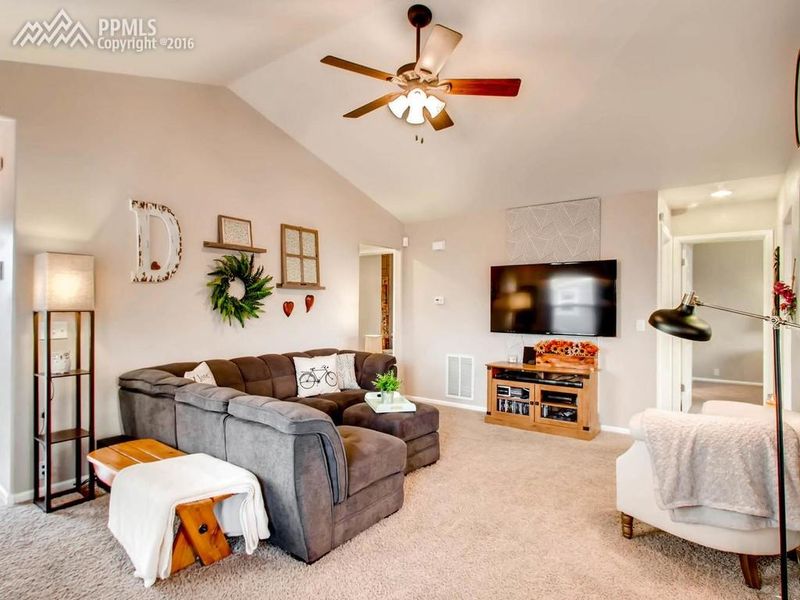 12842 Oakland Hills Rd, Peyton, CO 80831