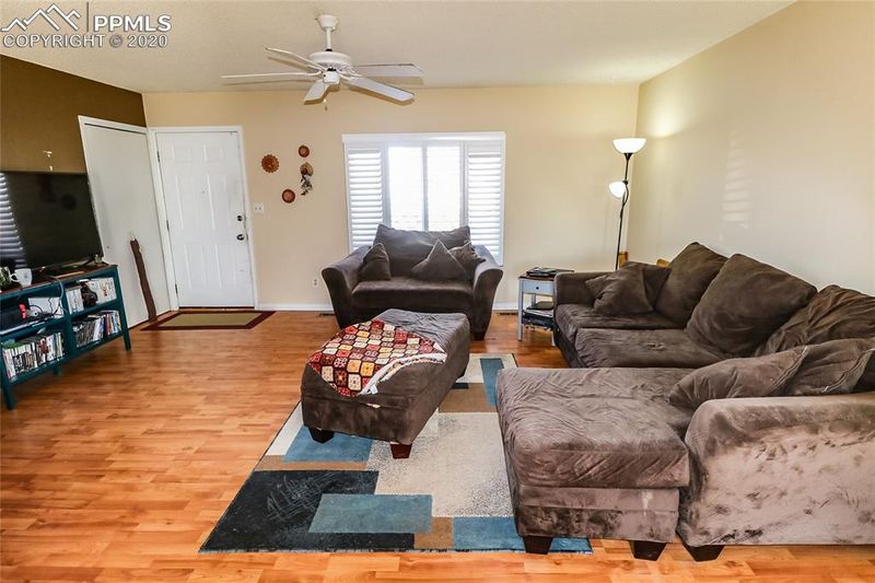1285 Jet Wing Cir, Colorado Springs, CO 80916