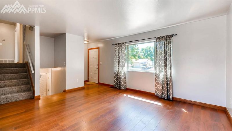 1286 Amsterdam Dr, Colorado Springs, CO 80907