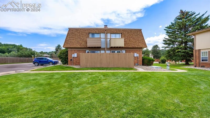 1289 Willow Bend Cir #B, Colorado Springs, CO 80918