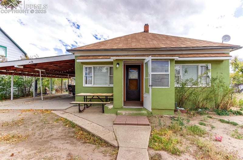 129 E 9th St, Walsenburg, CO 81089