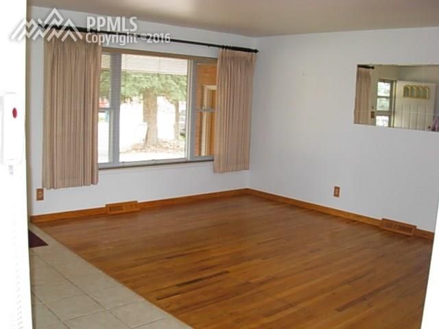 129 Bradley St, Colorado Springs, CO 80911
