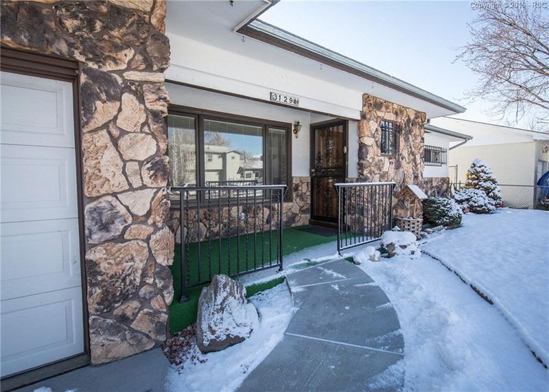 129 Everett Dr, Colorado Springs, CO 80911