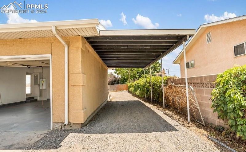 1292 20 1/2 Ln, Pueblo, CO 81006