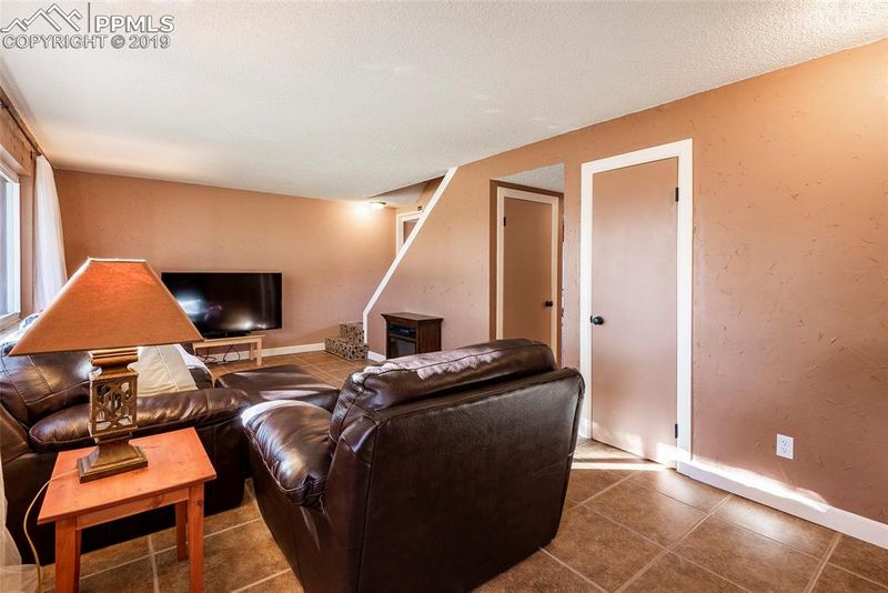 1292 Cree Dr #19C, Colorado Springs, CO 80915