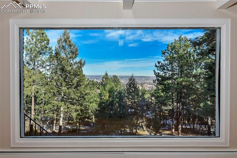 13 Leaming Rd, Colorado Springs, CO 80906