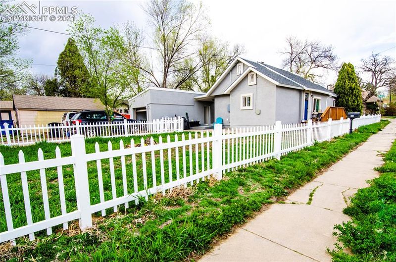 130 N 20th St, Colorado Springs, CO 80904