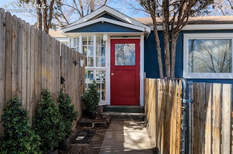 130 S Cedar St, Colorado Springs, CO 80903