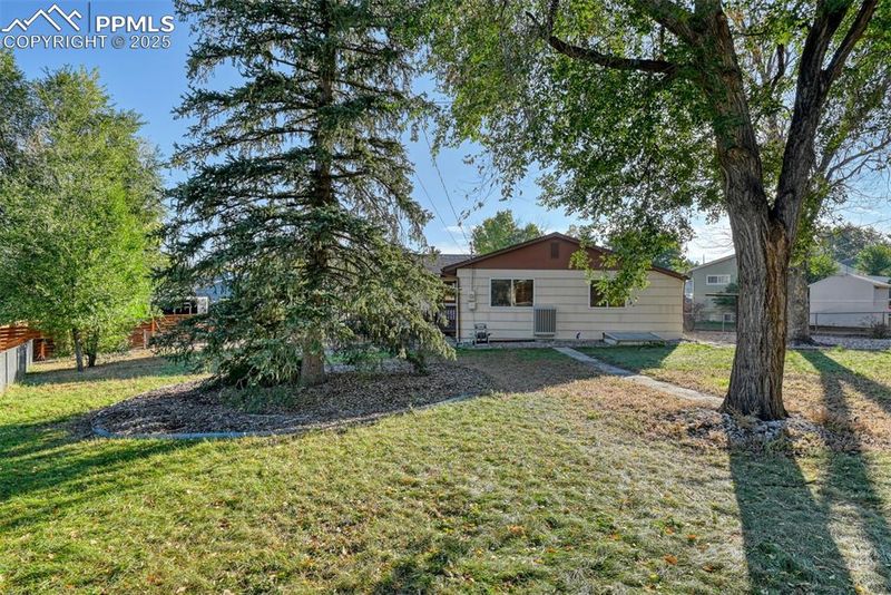 1302 Margo Ln, Colorado Springs, CO 80909