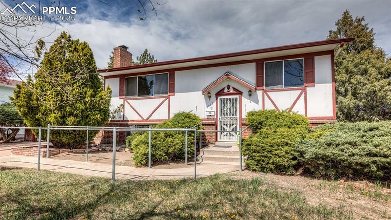 1302 Saratoga Dr, Colorado Springs, CO 80910