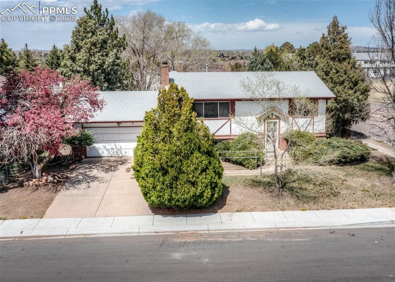 1302 Saratoga Dr, Colorado Springs, CO 80910