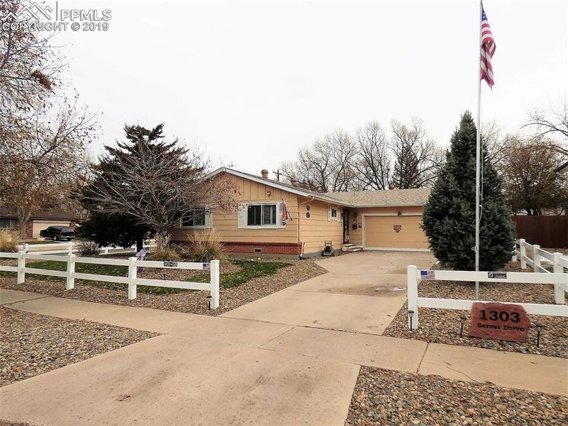 1303 Server Dr, Colorado Springs, CO 80910