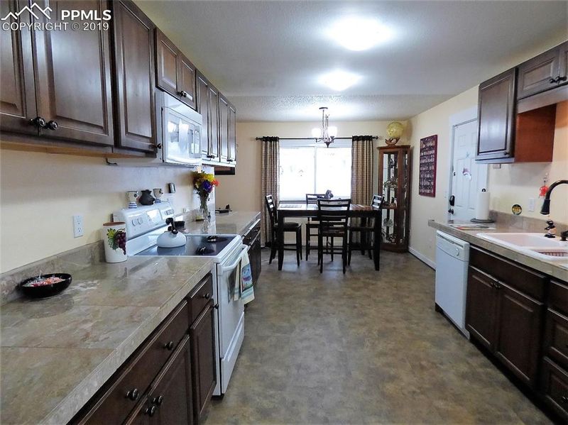 1303 Server Dr, Colorado Springs, CO 80910