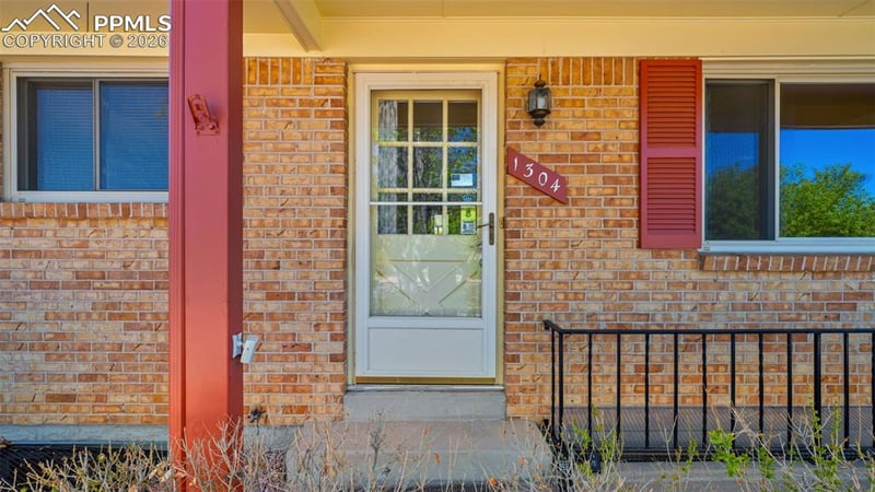 1304 De Reamer Cir, Colorado Springs, CO 80915