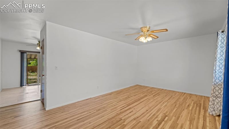 1304 De Reamer Cir, Colorado Springs, CO 80915