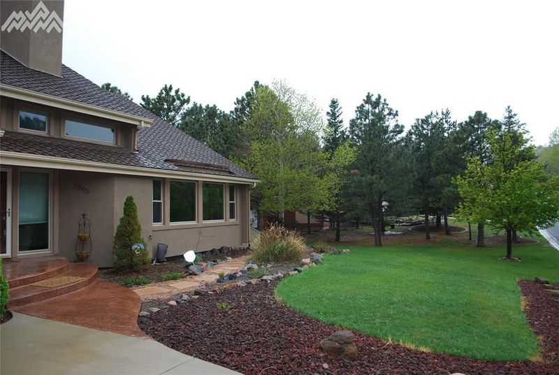 1305 Allegheny Dr, Colorado Springs, CO 80919