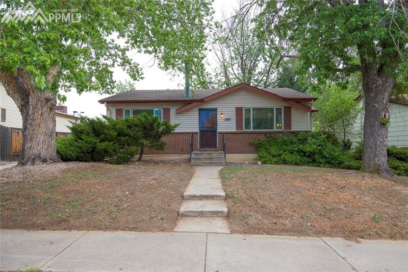 1307 Delaware Dr, Colorado Springs, CO 80909