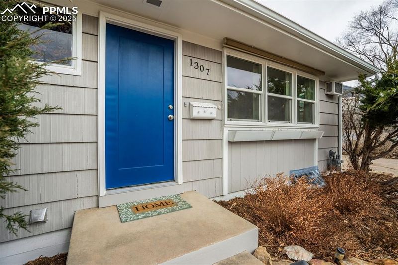1307 Howard Ave, Colorado Springs, CO 80909