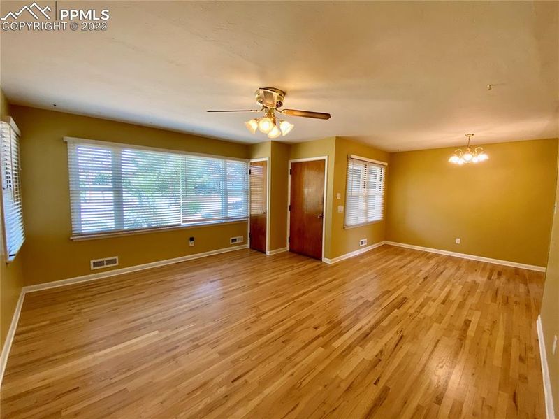 1307 Pioneer Rd, Colorado Springs, CO 80907