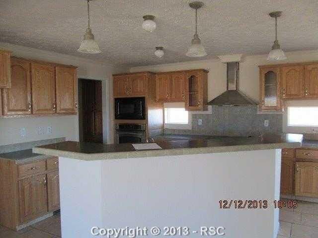 13070 Hoofprint Rd, Peyton, CO 80831