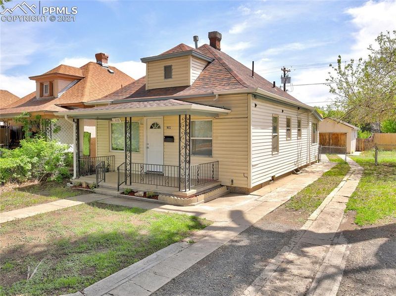 1308 Cypress St, Pueblo, CO 81004