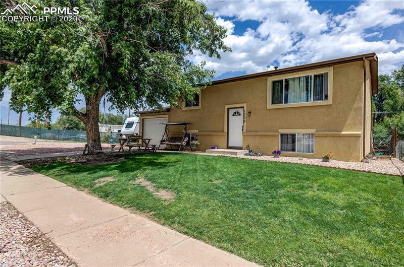 1309 Prado Dr, Fountain, CO 80817