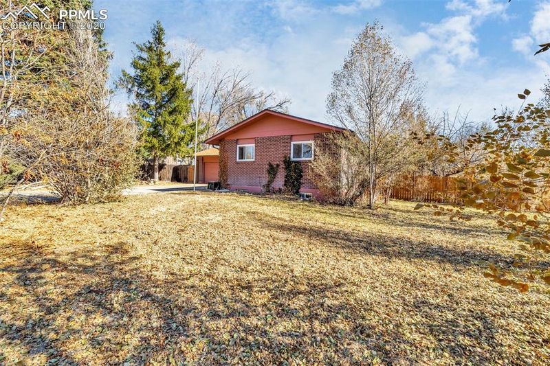 131 Ithaca St, Colorado Springs, CO 80911