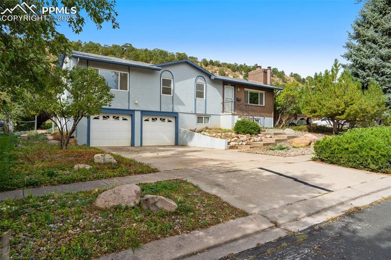 1318 Chambers Dr, Colorado Springs, CO 80904