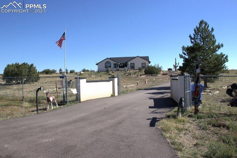 1318 T St, Penrose, CO 81240