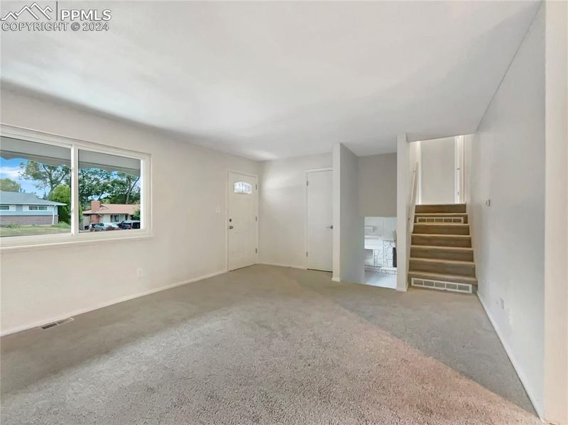 1318 Yosemite Dr, Colorado Springs, CO 80910