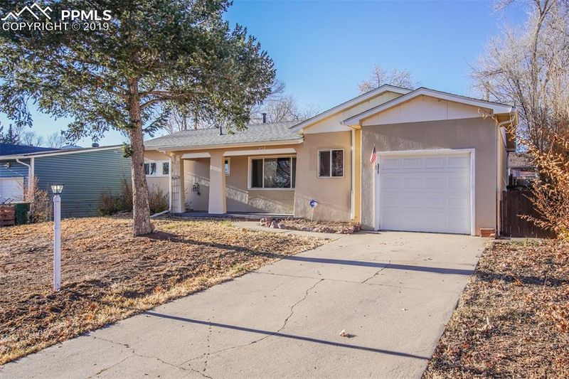 132 Sumac Dr, Colorado Springs, CO 80911