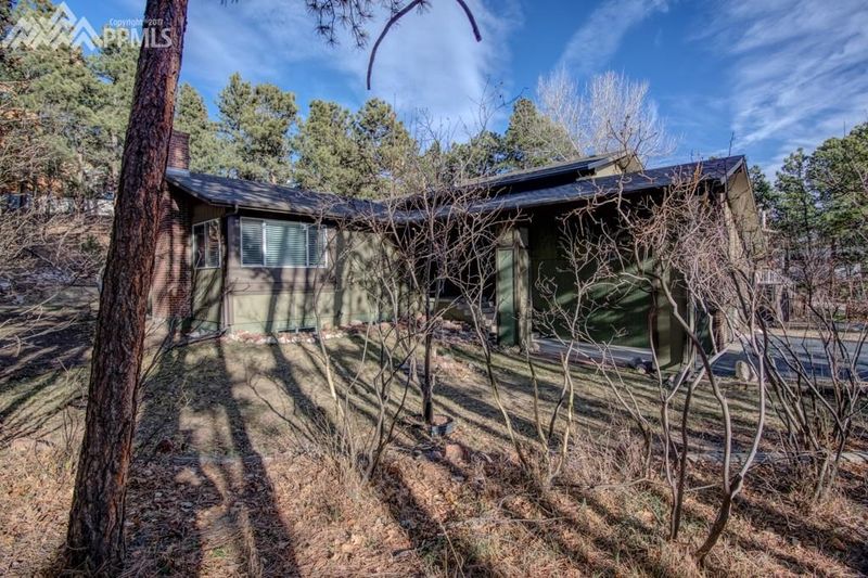 1320 Tari Dr, Colorado Springs, CO 80921