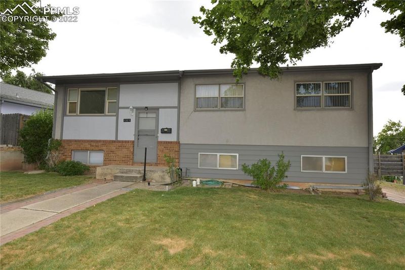 1321 Edith Ln, Colorado Springs, CO 80909
