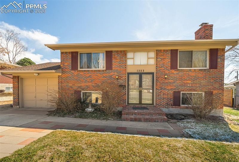 1323 Kingsley Dr, Colorado Springs, CO 80909