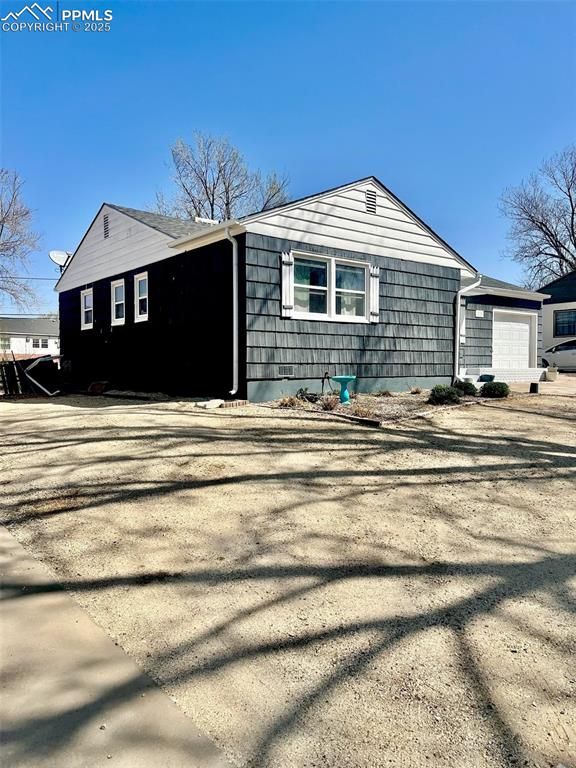 1325 Alexander Cir, Pueblo, CO 81001