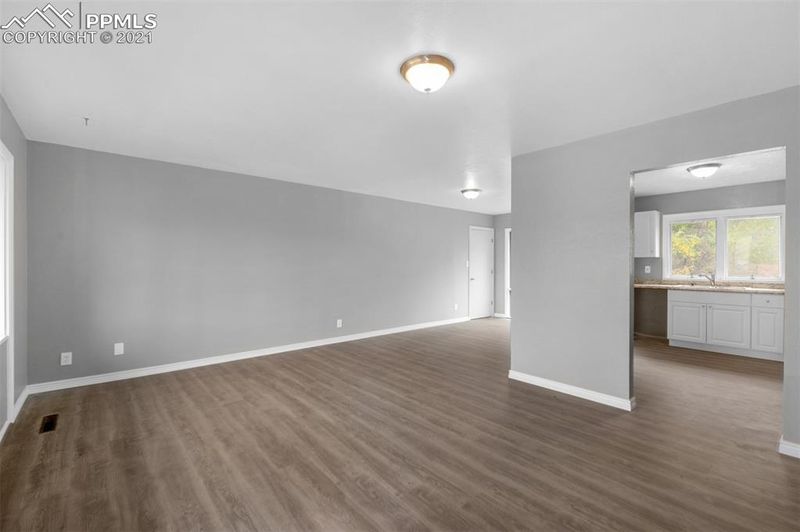 1325 N Circle Dr, Colorado Springs, CO 80909