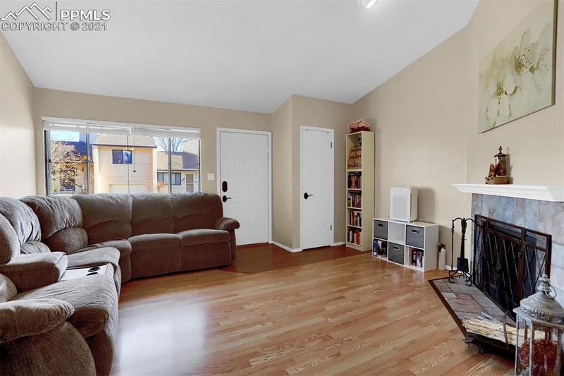 1325 Rotterdam Cir, Colorado Springs, CO 80907